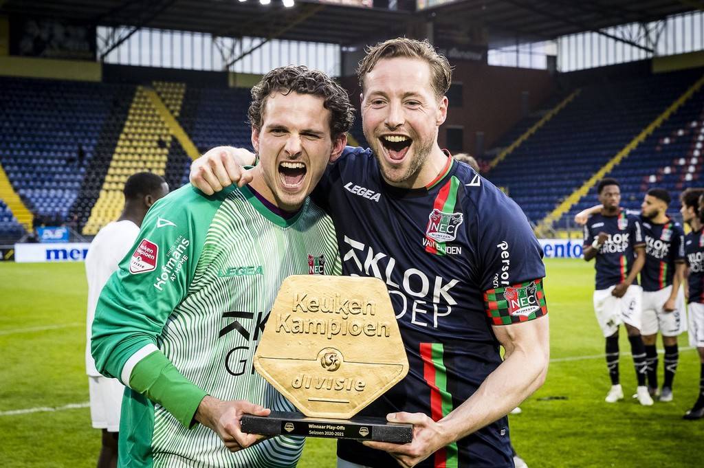 他涉足媒体 他涉足媒体