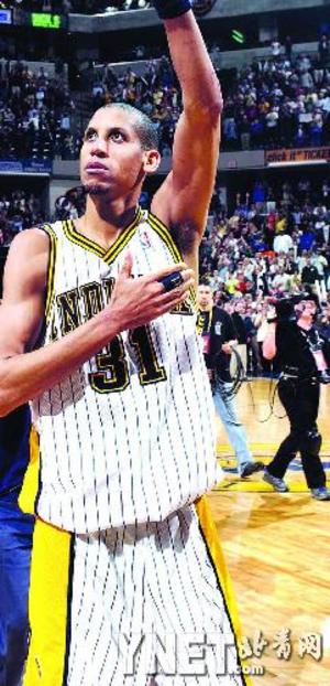 詹姆斯凭借 詹姆斯凭借